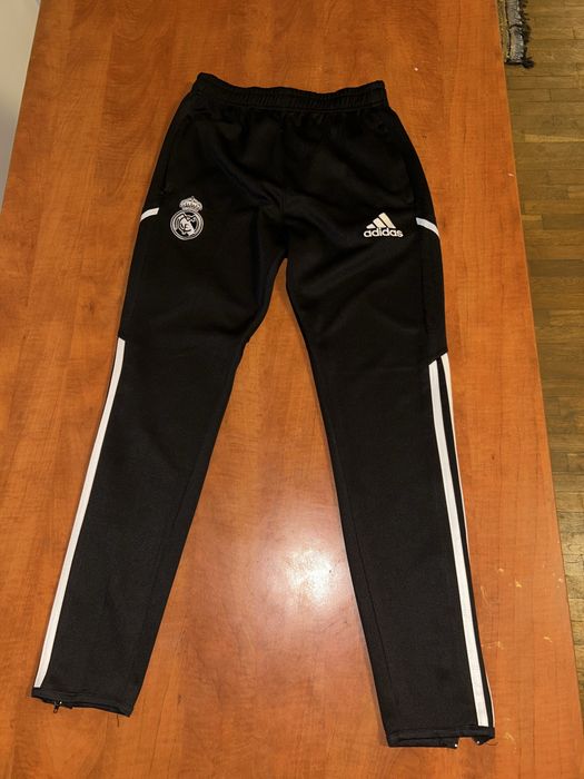 Спортно долнище на Adidas Real Madrid