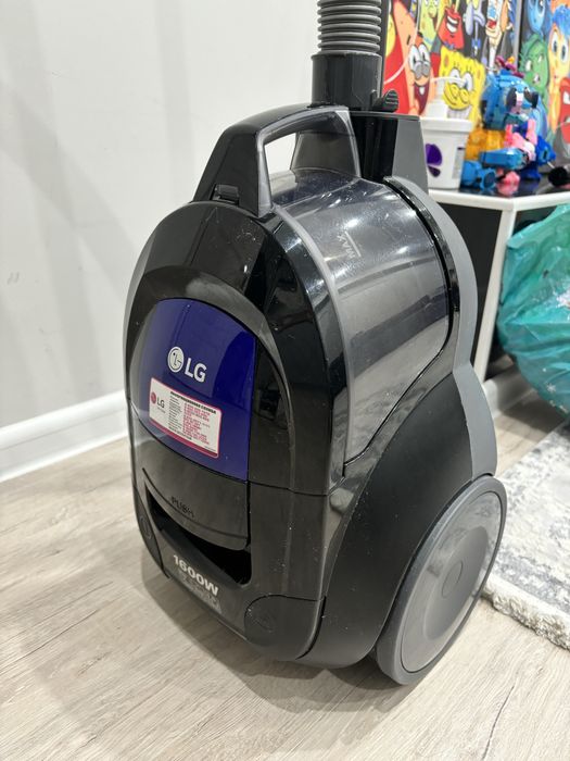 Продам пылесос LG
