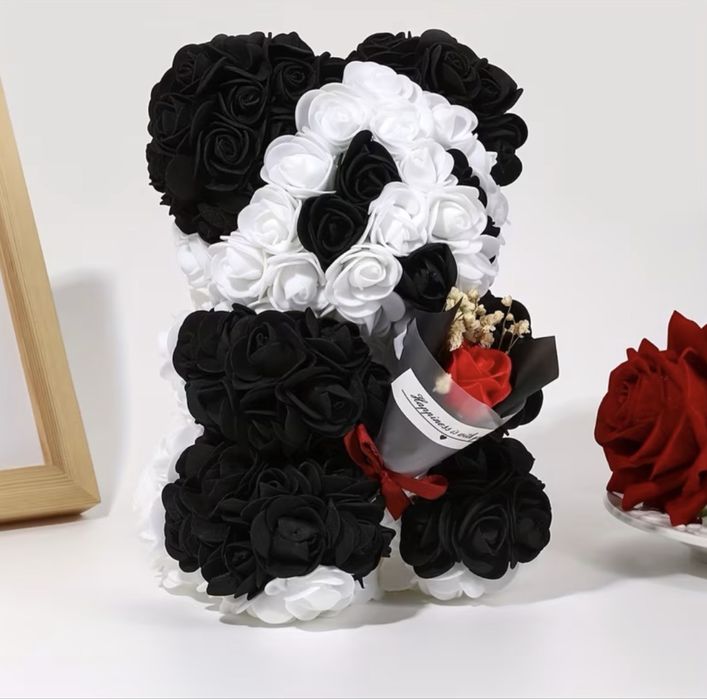 Перфектният подарък за момиче, гадже или жена – мече от рози!