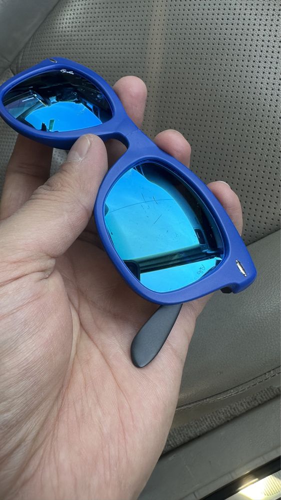 Продам очки Ray-Ban Wayfarer