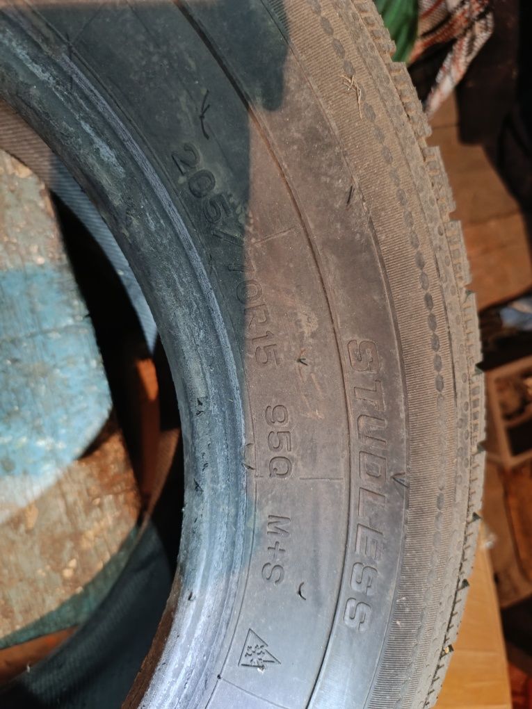 Зимние шины 205/70/R15