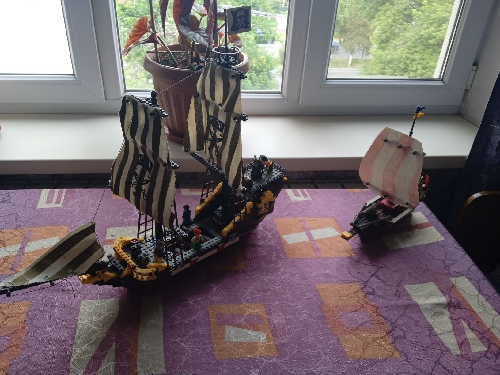 Продается Лего пиратские корабли