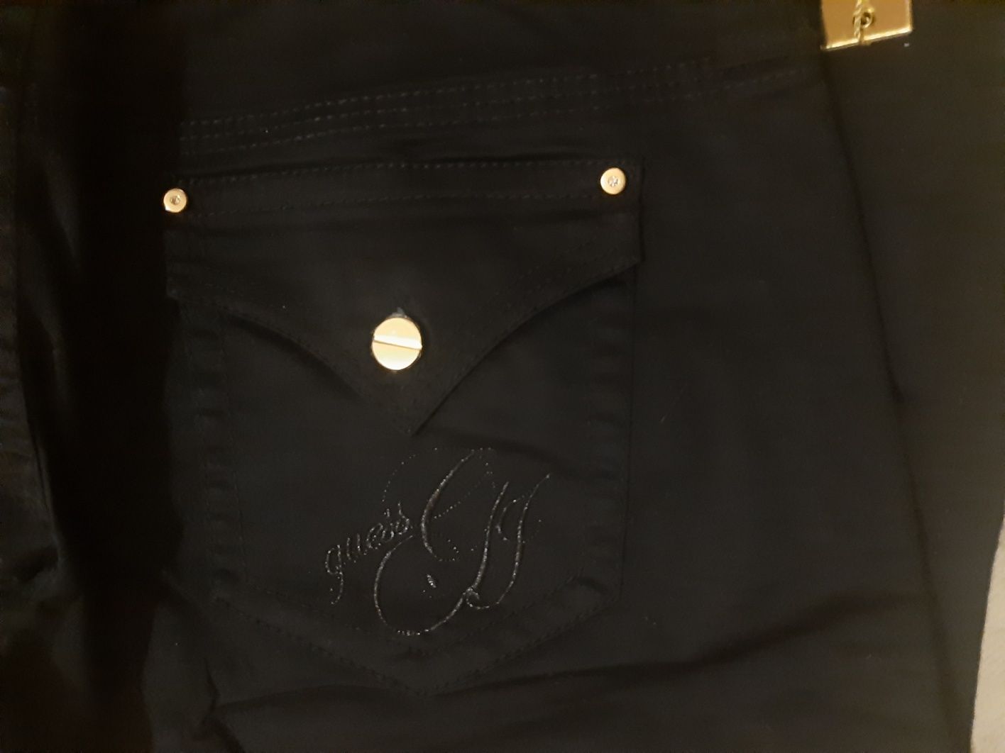 pantaloni GUESS 100% originali proveniență Italia blue jeans, pret fix