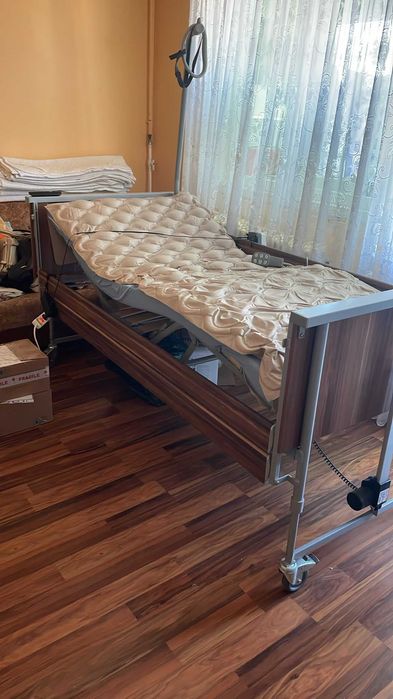 Pat medicinal cu reglaje si telecomanda, saltea, husa