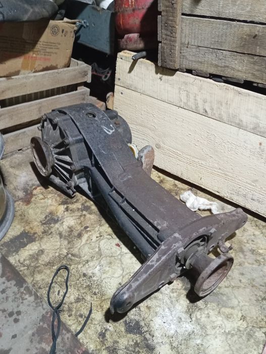 Продам редуктор задний на Ауди 100 С4 Квадро лежит лет пять уже