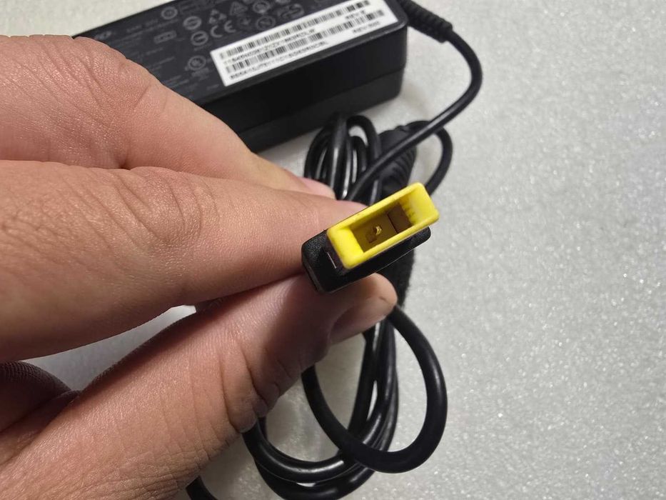 Incarcator laptop original Lenovo 20V 3.25A 65W - mufa USB PIN