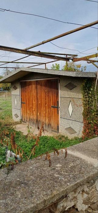 Продавам къща село Дъбене