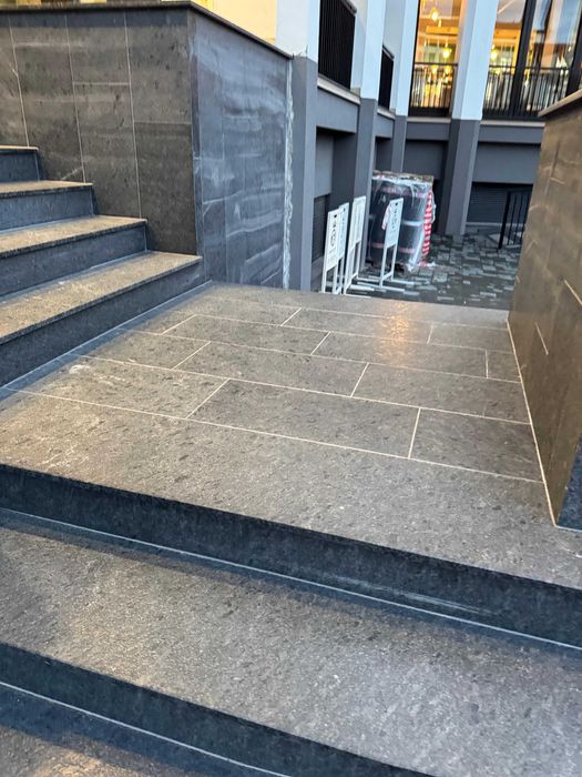 Granit periat pentru scari exterioare