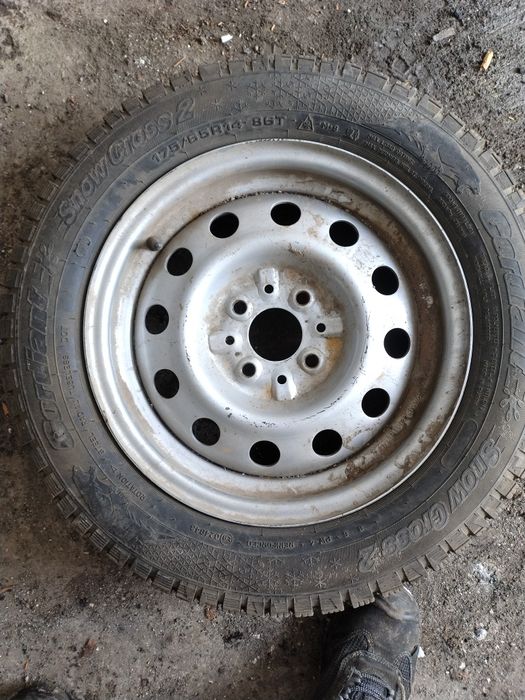Резина зимняя с дисками на 14 бу 4 штуки за 60000