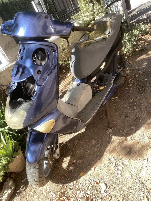 3 броя скутер Aprilia Leonardo 150 за 1500лв
