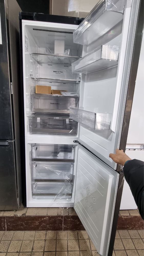 Холодильник LG GC-B459NQDZ