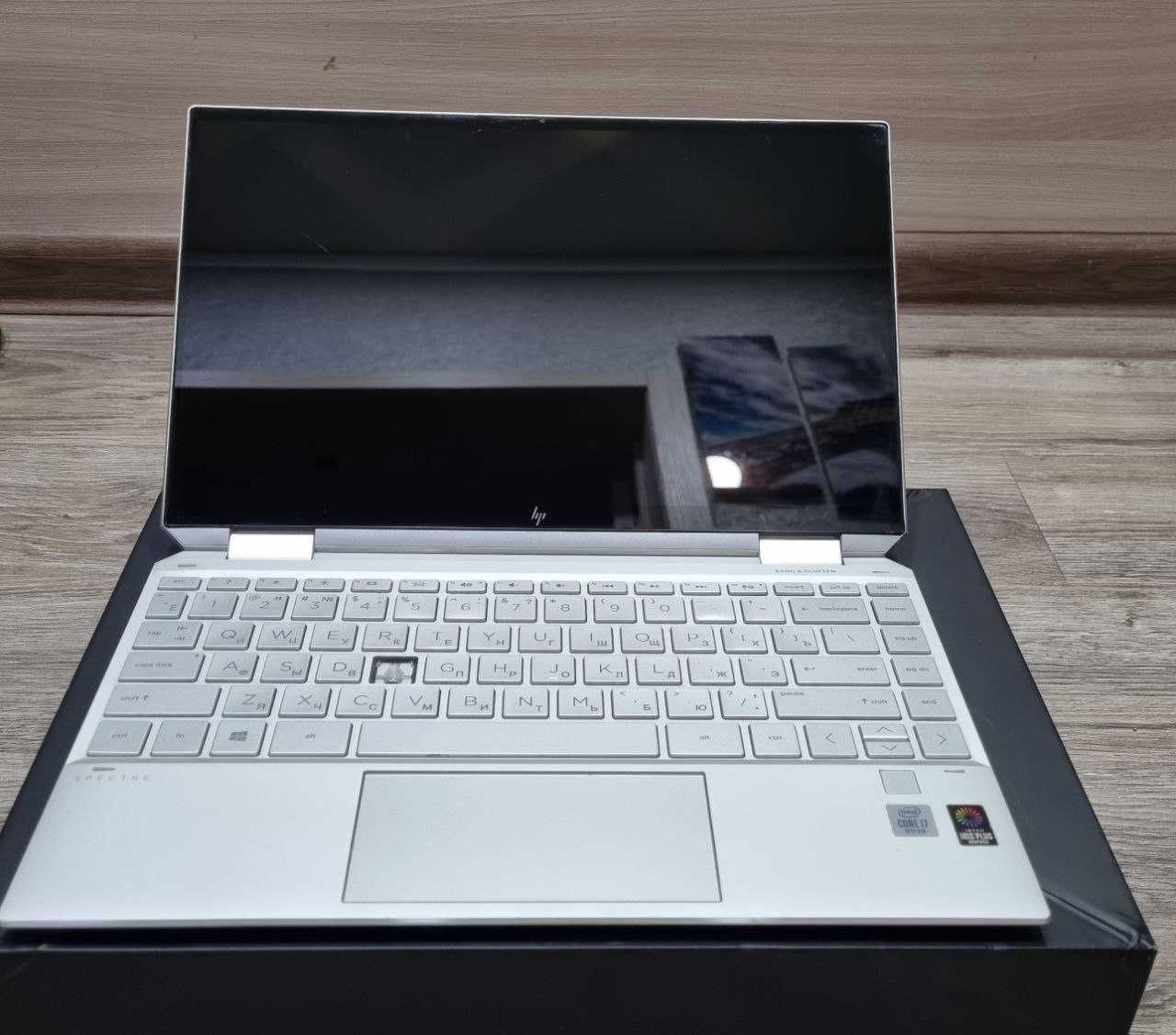 Ноутбук HP Spectre x360 13-aw0013dx (Intel Core™ i7-1065G7) СЕНСОРНЫЙ