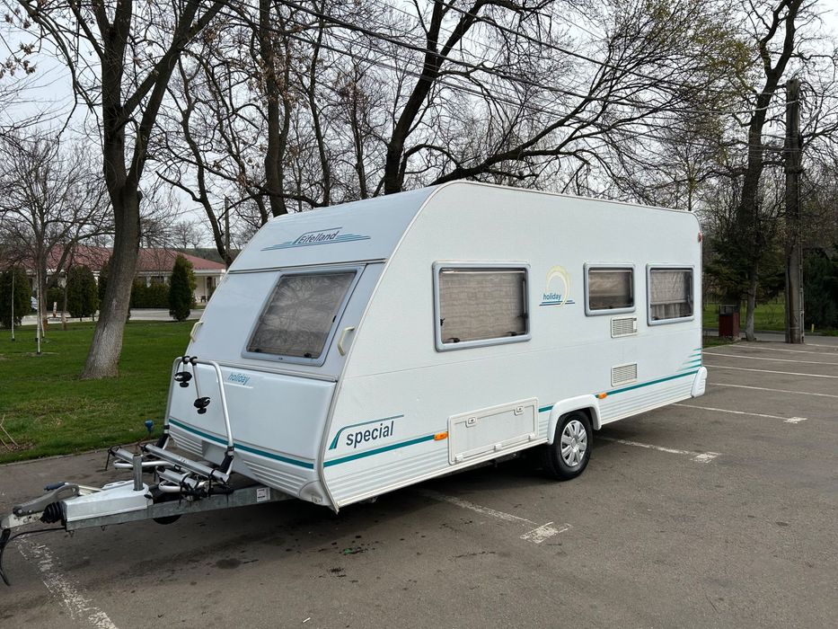 Rulotă Knaus în stare foarte bună,pat francez,carte de identitate Ro