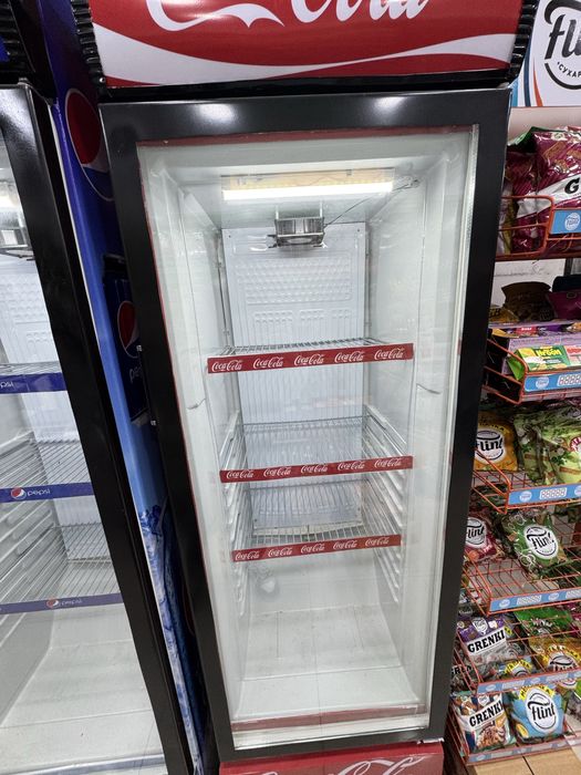 Витринный холодильник