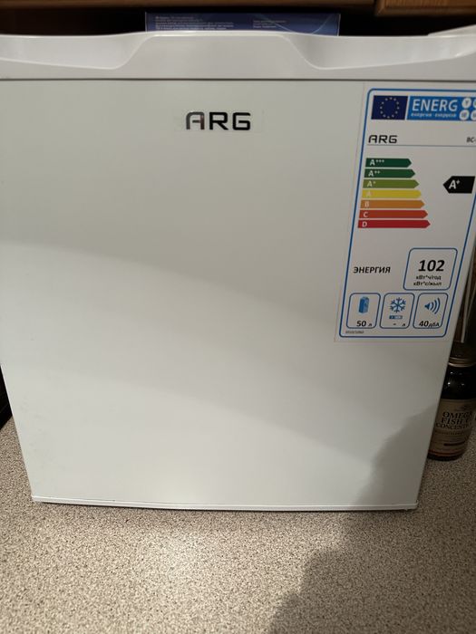 Продам холодильник новый