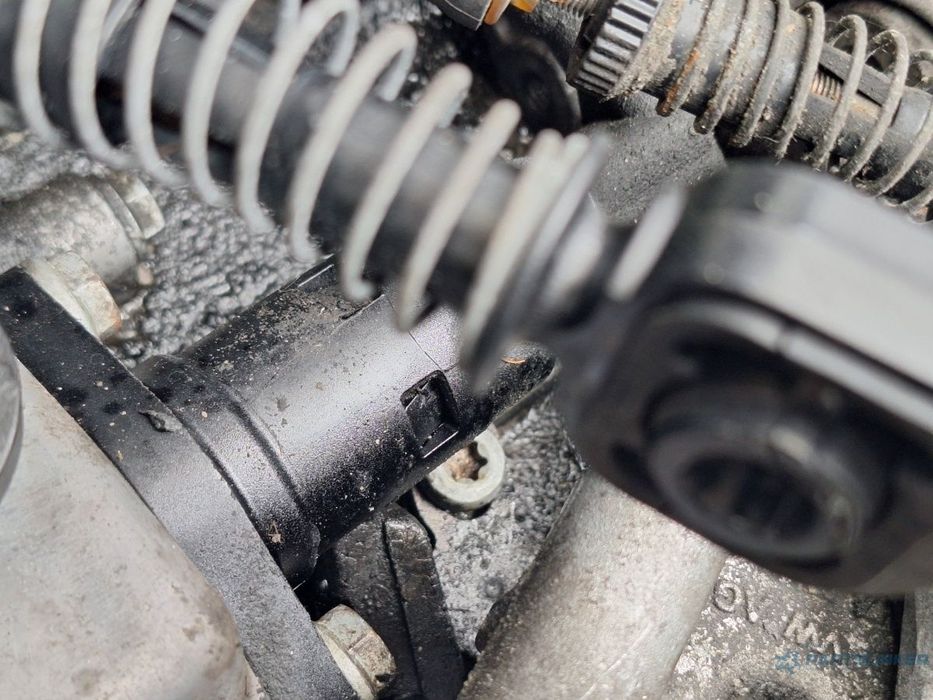 Capat cablu timonerie schimbator de viteze VOLKSWAGEN CADDY IV Estate SAB, SAJ 2015 - >2.0 TDI CUUD, DFSD