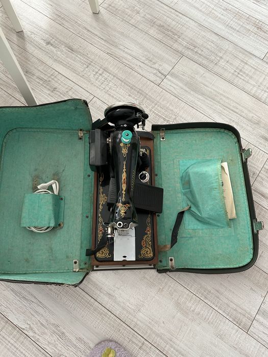 Шефна машина в куфар