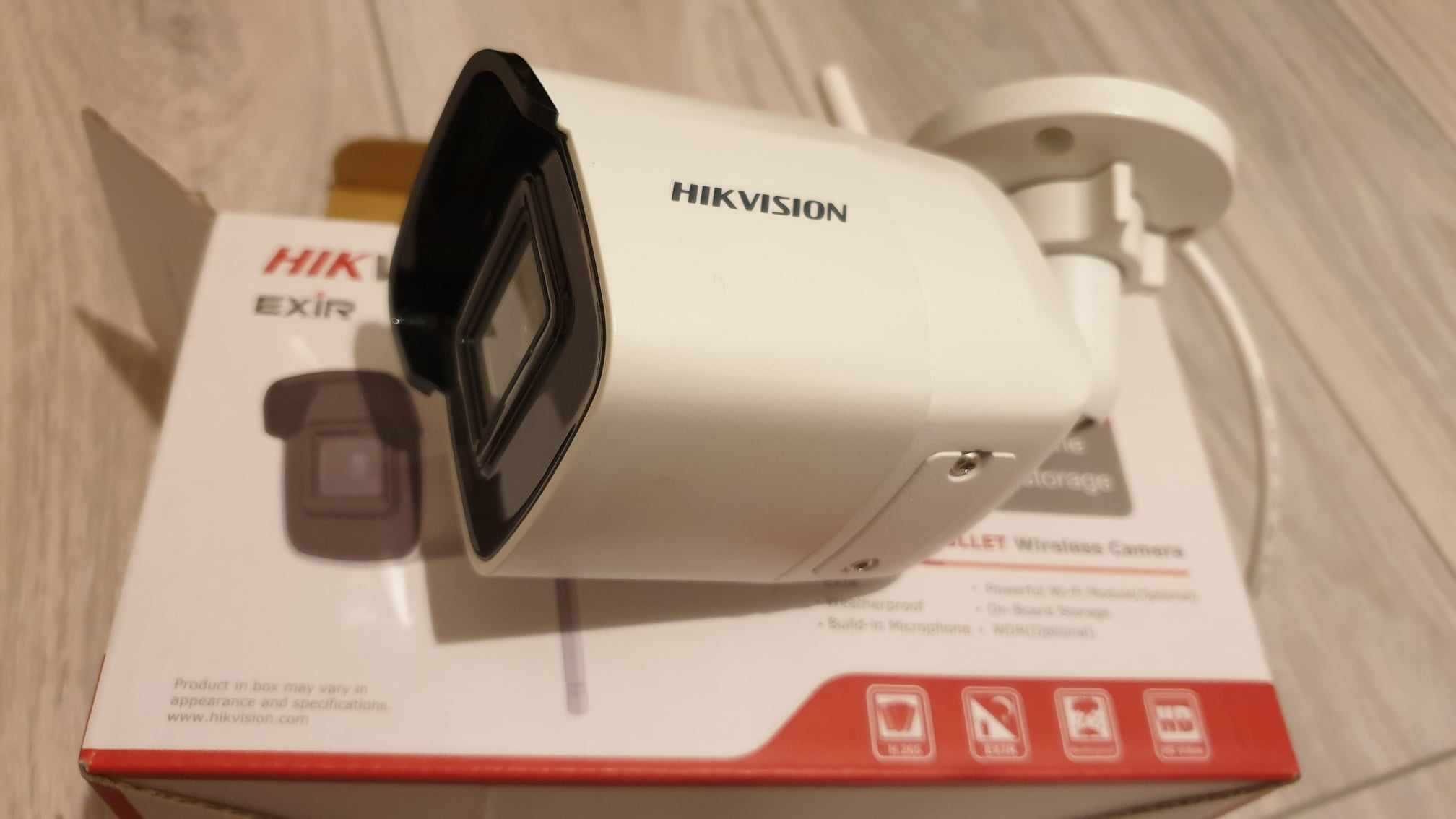 Camera de supraveghere IP Hikvision DS-2CD2041G1-IDW1 - lentila 4mm