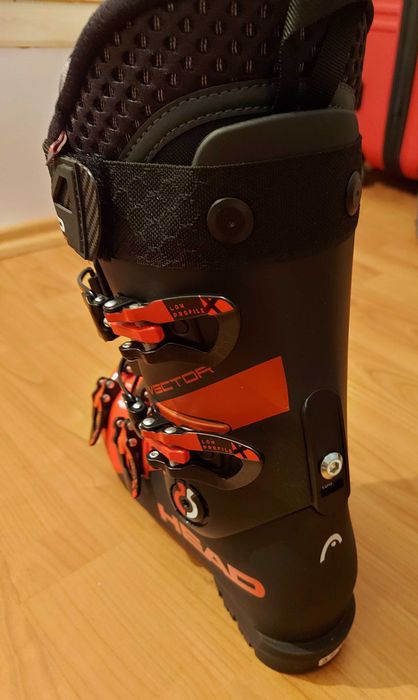 Vand clapari noi HEAD Vector RS 110 Red/Black MP 27.0 Last 98