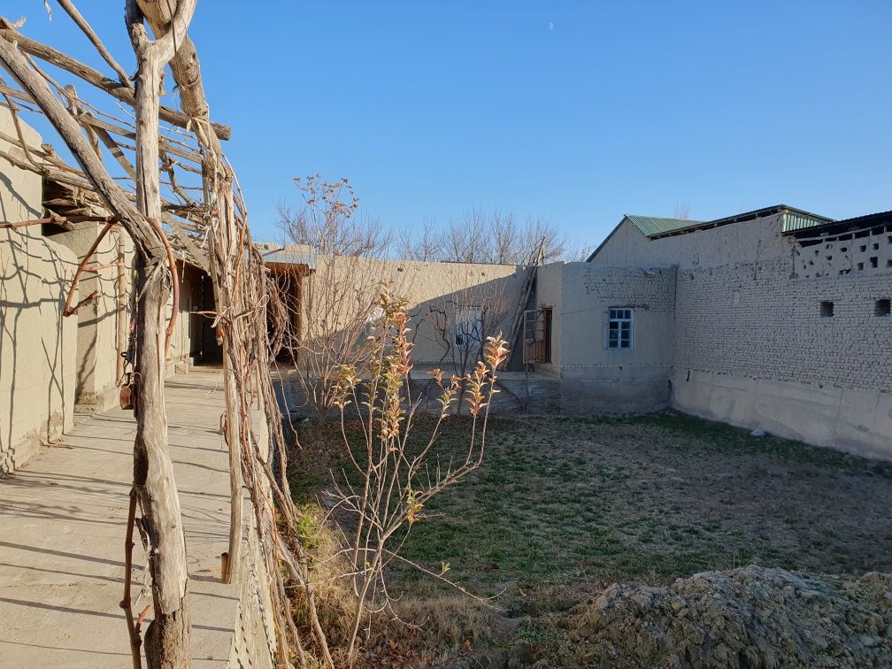 7 sotixli uchastka sotiladi