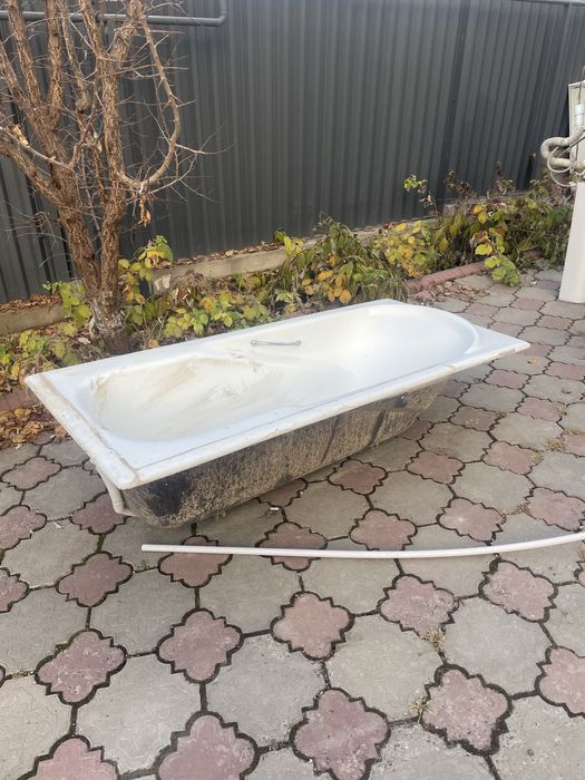 Ванна раквина унитаз