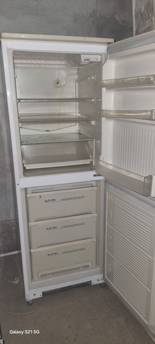 Срочно продам холодильник sino