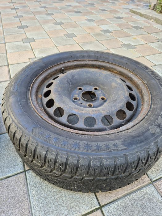 De vânzare: Jenti+anvelope iarna 215/55/16; pat supraetajat!