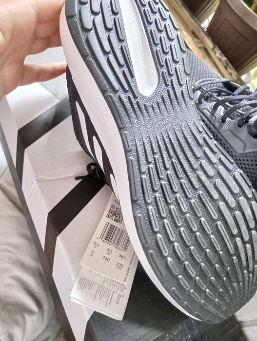 Маратонки Adidas Response Runner