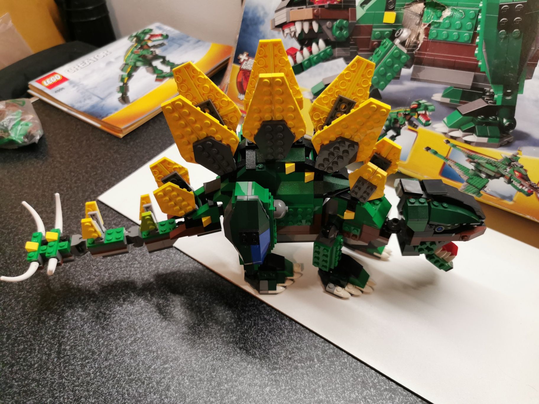 Lego Creator 3in1, 4998 stegosaurus.