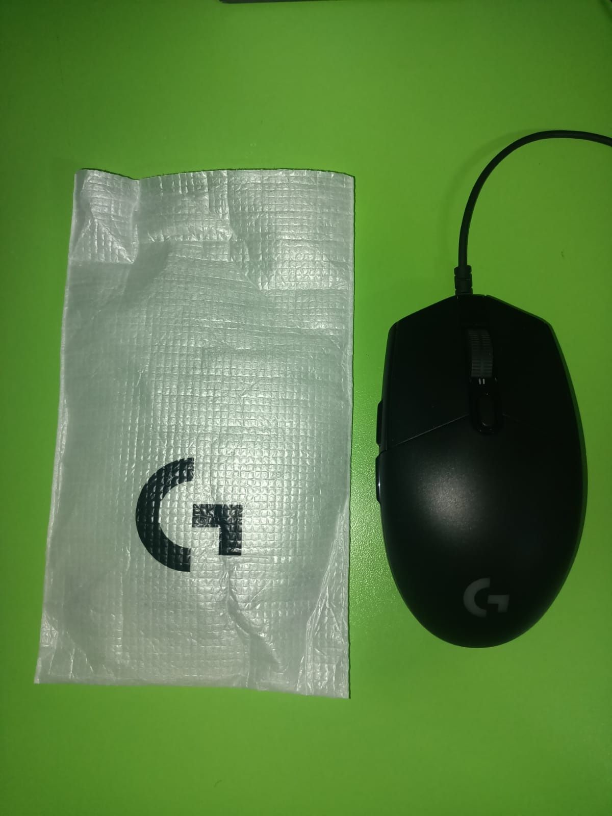 Мышь Logitech G102 Lightsync черный новый