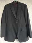 Vand costum de haine barbati