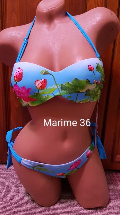 Costum de baie albastru