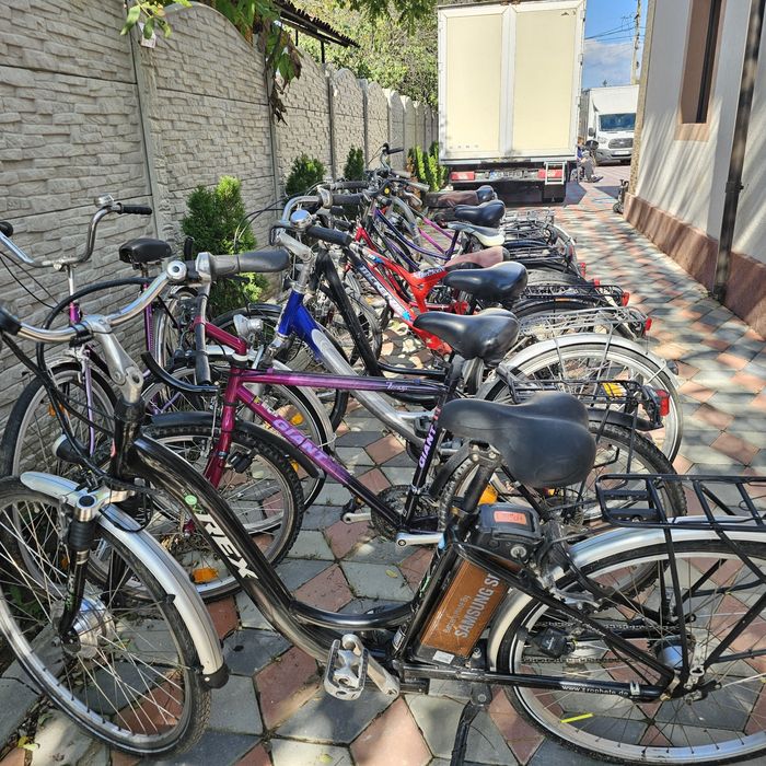 Vând biciclete de dama și de bărbat