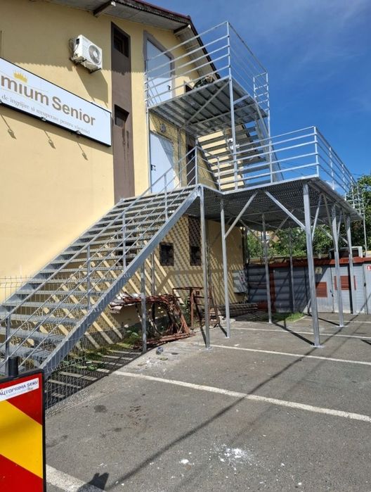 Scări metalice galvanizate la orice demisiune asiguram transport ori u