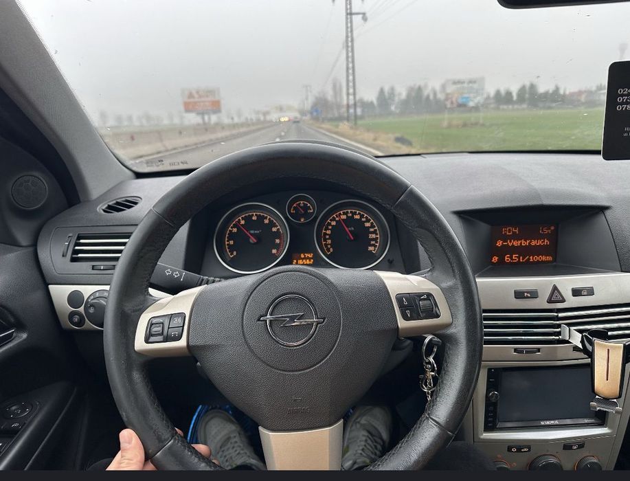 Vând  Opel astra gtc 1.4 benzina an 2008