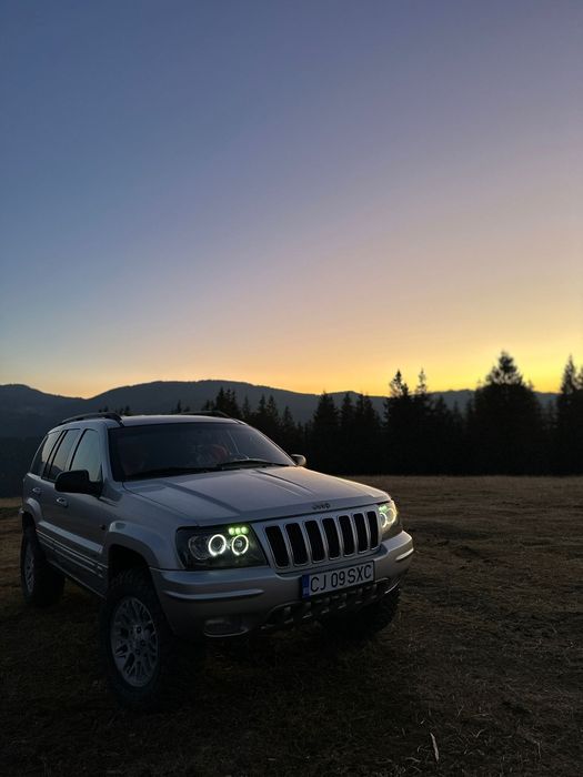 Vând jeep grand cheroke wj