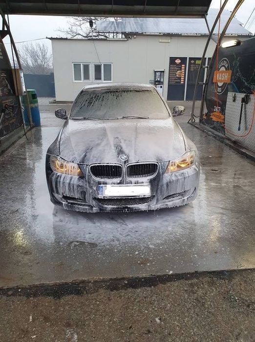 Vând BMW 320D facelift