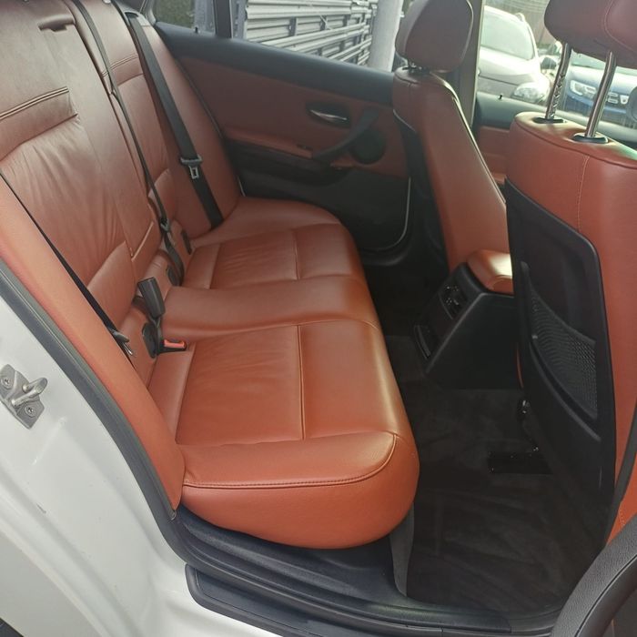 Seria 3 / 2011 / 2.0 Diesel 143 cp / Euro 5 / Navi / Clima / Piele / J