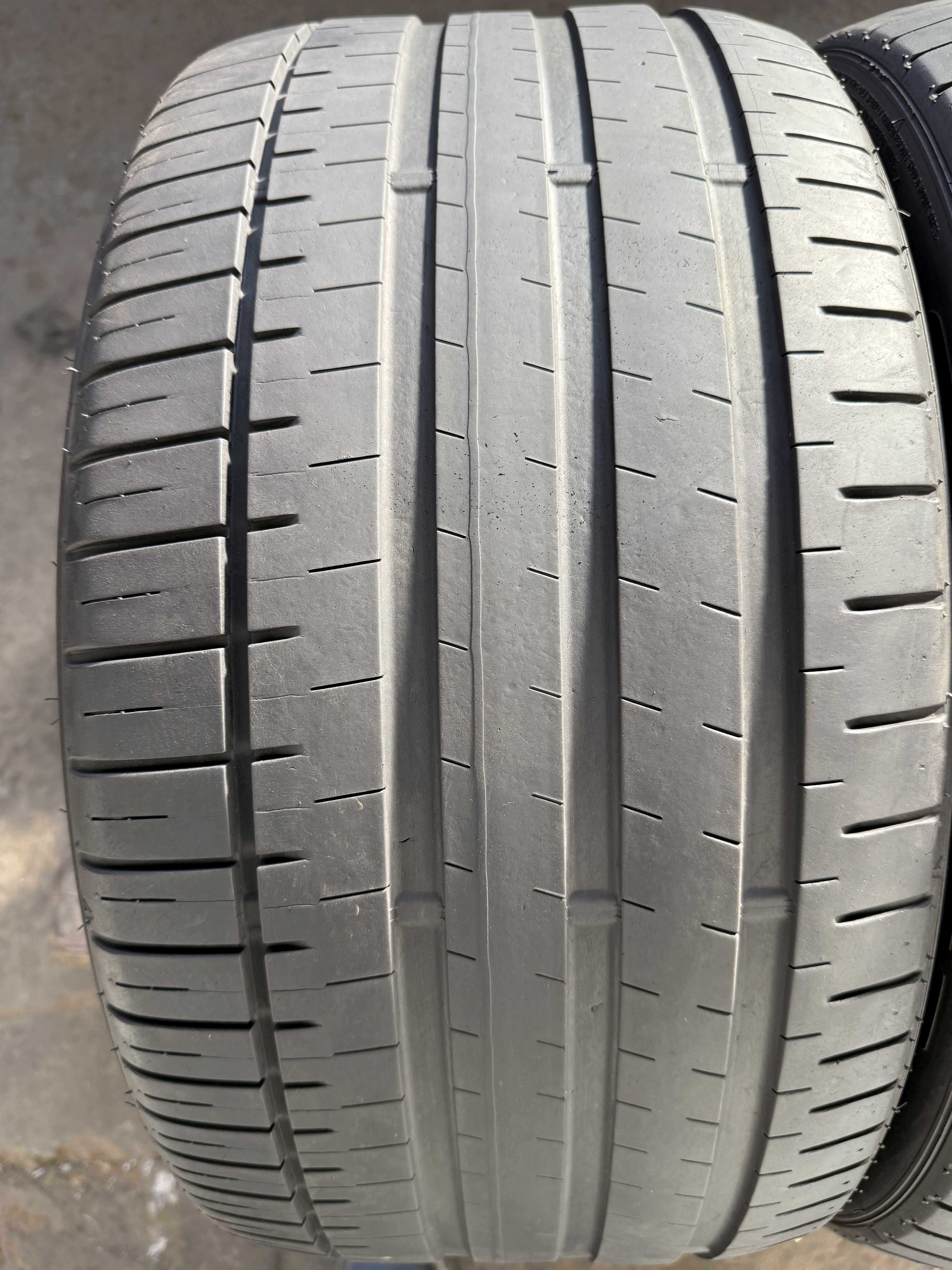 SET 2 Anvelope Vara 275/35 r19 100Y FALKEN Azenis FK510