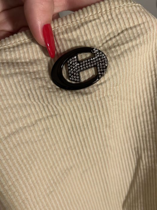 Crop top bej cu pietre