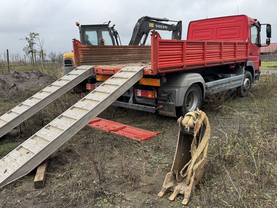 Atego 1224 Volvo EC55 C