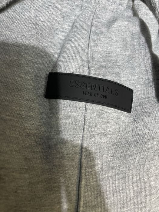 Продаю essentials штаны