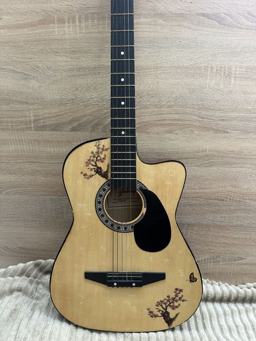 Акустическая Гитара