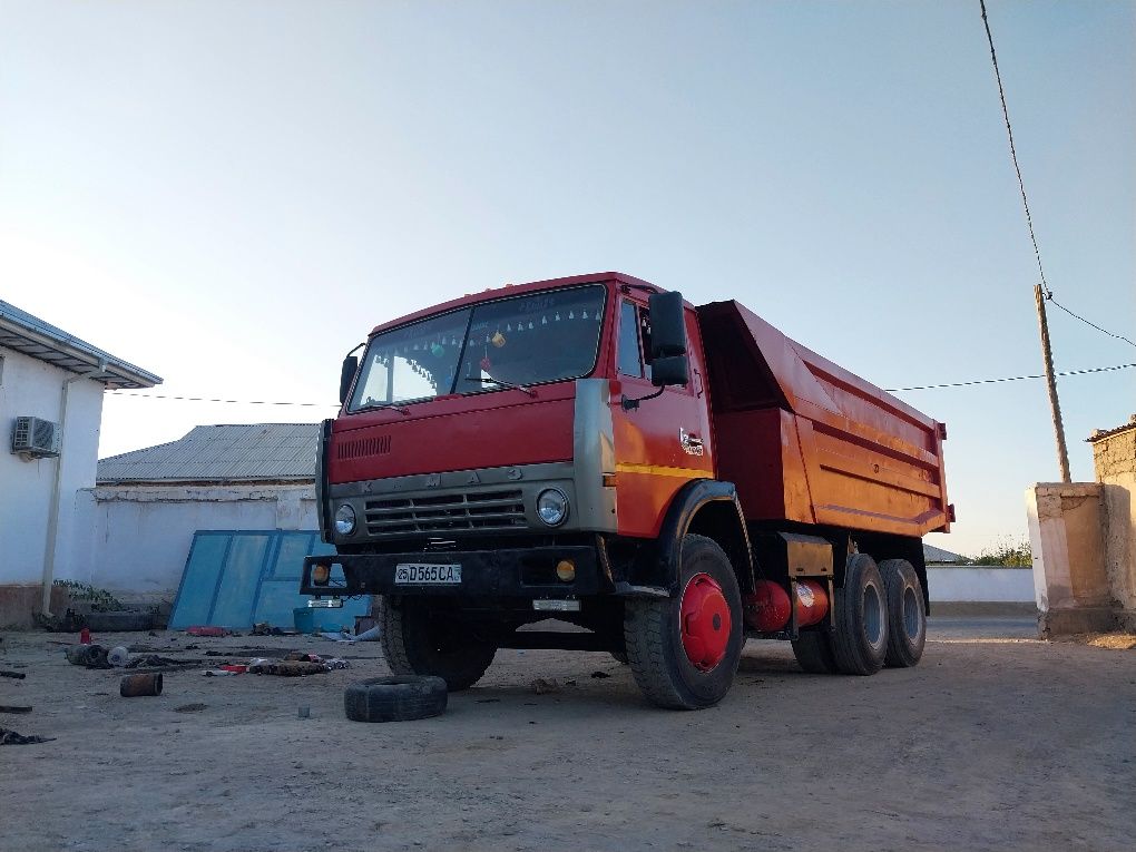 KAMAZ  sotiladi 1982