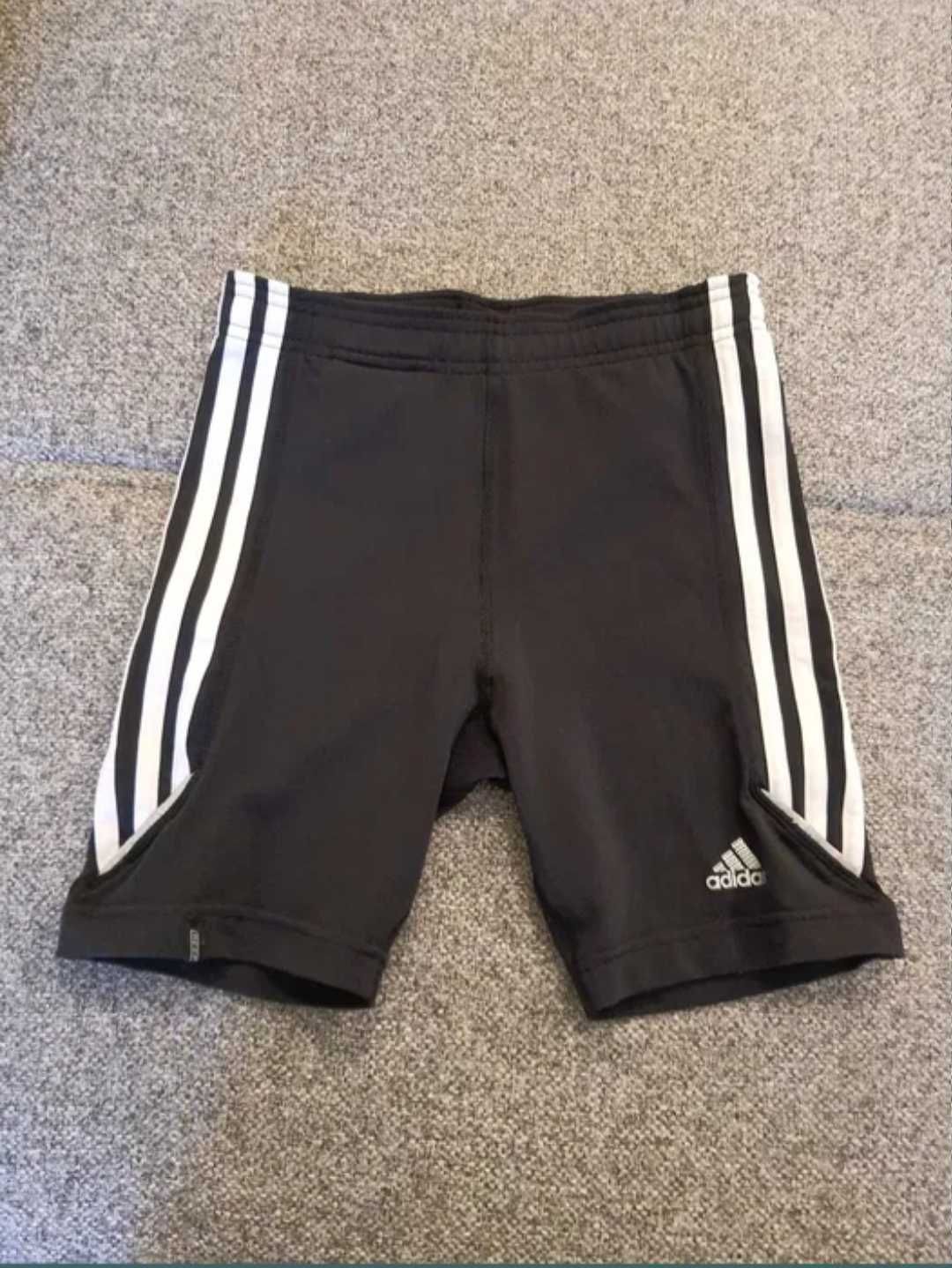 Reebok,  pantaloni scurți pt femei