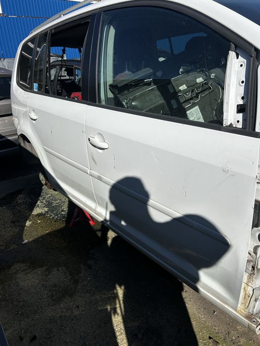 Ușă dreapta față Volkswagen Touran 2012