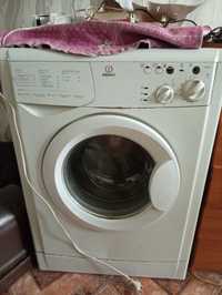 Продается стиральная машинка Индезит в нормальном состоянии