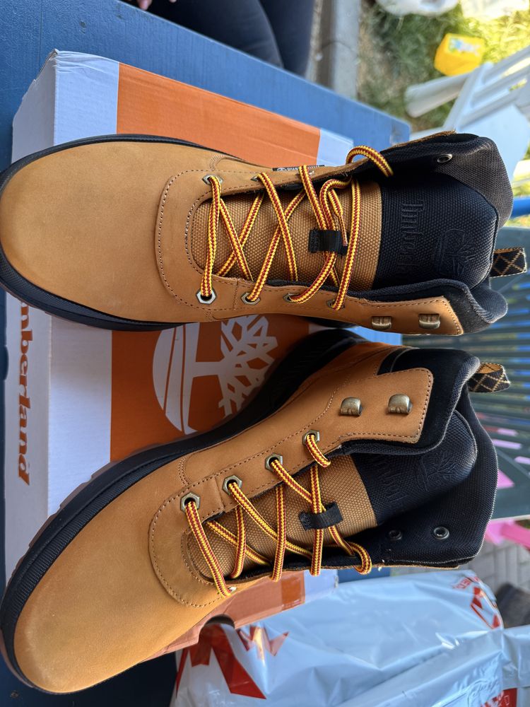 Bocanci noi Timberland marimea 43