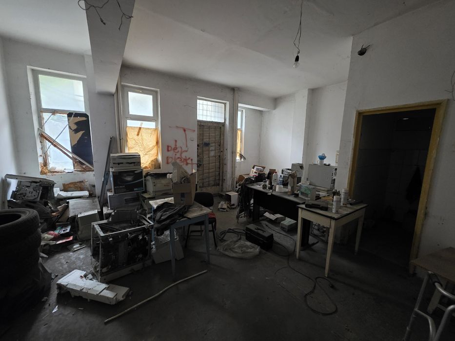 Agenție  Vanzare Exclusiva spațiu central Bacău Gară nr 60