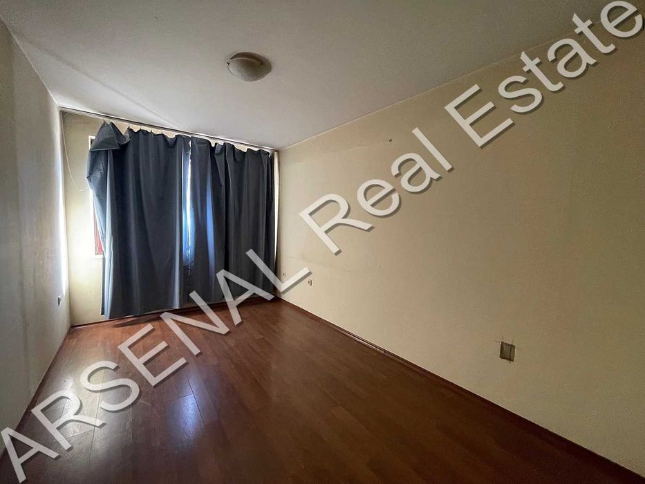 Продажба на двустаен апартамент, Медицинска академия